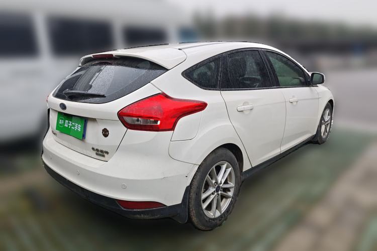 Used Ford Focus 2015 Hatchback EcoBoost 125 Automatic Supreme Style Edition