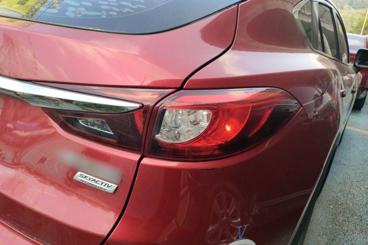 Used Mazda CX-4 2018 2.0L Automatic Two-Wheel Drive Blue Sky Exploration Version China V Standard Right Rear Taillight