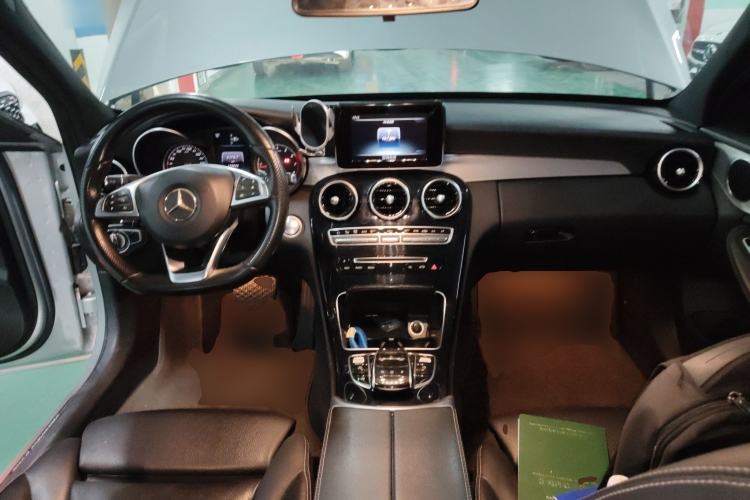 Used Mercedes-Benz C-Class 2015 C 200 Sport Edition 4MATIC Center Console