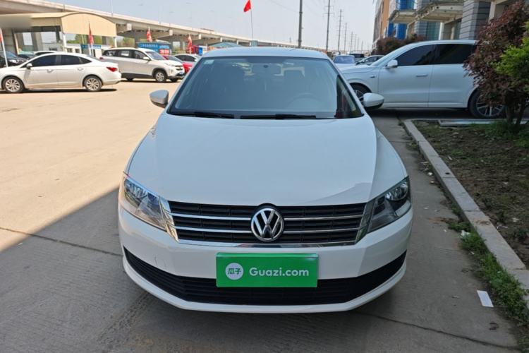 Used Volkswagen Lavida 2013 Revised Classic 1.6L Manual Fashion Edition Front