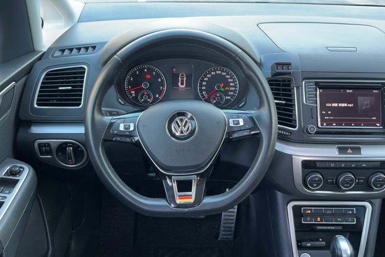 Used Volkswagen Sharan 2018 Revised Version 380TSI Comfort Edition 7-Seater
