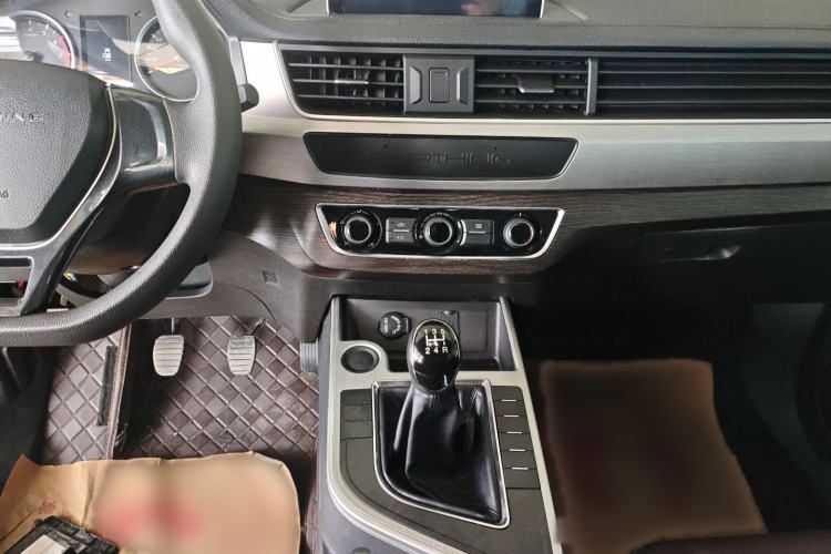 Used FORTHING T5 2023 Grand Edition 1.6L Manual Dream Version Five Seats
