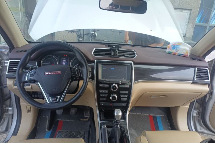 Used Haval H2 2014 1.5T Manual Two-Wheel Drive Elite Edition