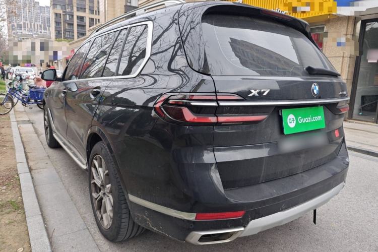 Used BMW X7 2023 xDrive40i Luxury Package with Leading Features