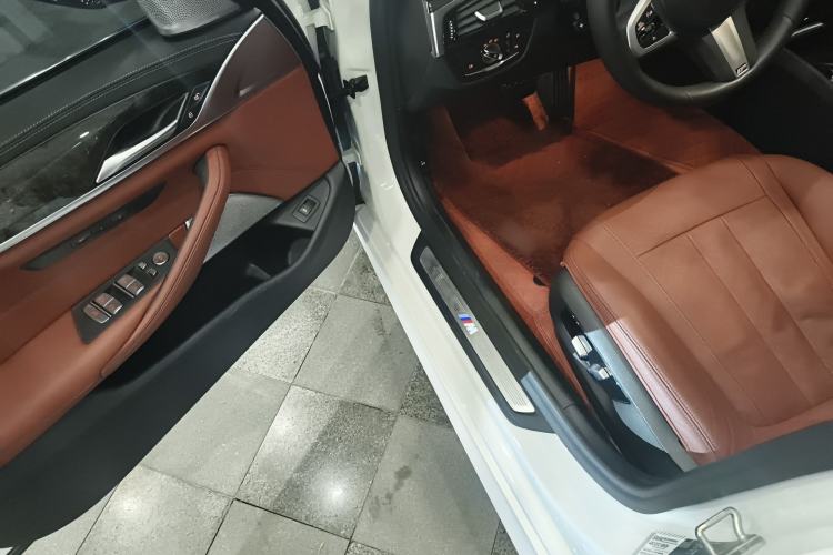 Used BMW 5 Series 2020 530Li Luxury Edition M Sport Package
