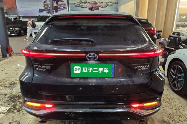 Used Toyota Venza 2022 Dual-Engine 2.5L CVT Four-Wheel Drive Supreme Edition Rear