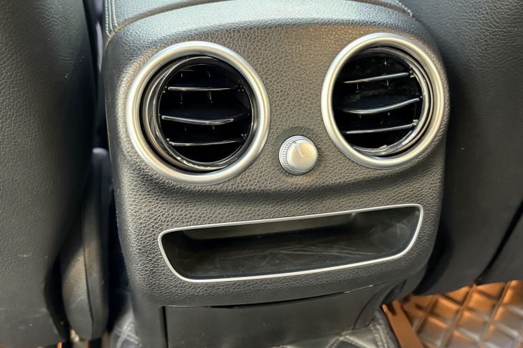 Used Mercedes-Benz C-Class 2019 C 180 L Fashion Edition Sport Version Interior 9