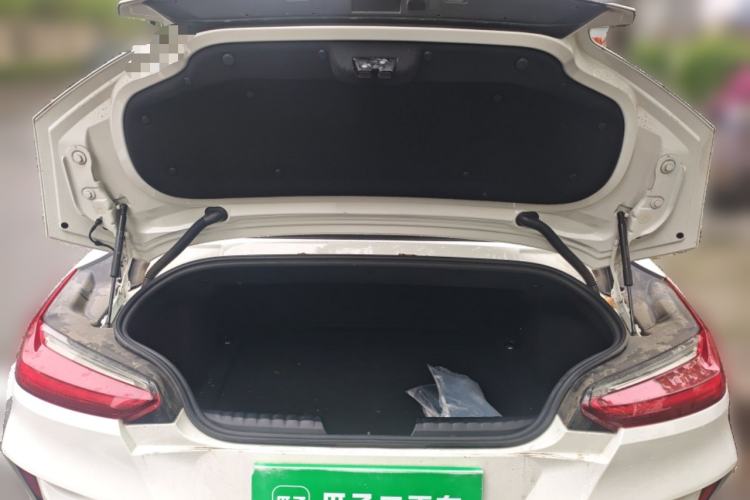 Used BMW Z4 2022 sDrive 25i M Sport Package Trunk