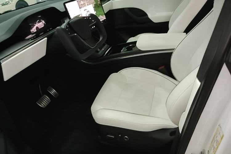 Used Tesla Model X 2023 Three-Motor All-Wheel-Drive Plaid Version
