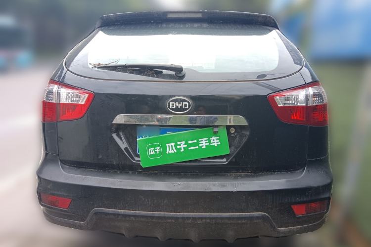 Used BYD S6 2013 Platinum Edition 2.0L Manual Luxury Model
