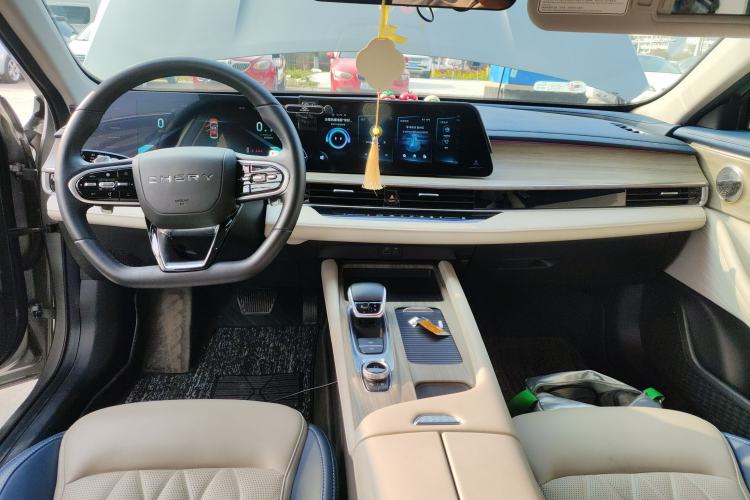 Used Chery Arrizo 8 2022 1.6T DCT Ya Center Console