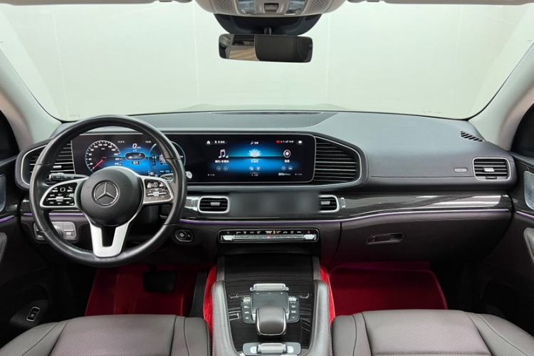 Used Mercedes-Benz GLS 2021 GLS 450 4MATIC Stylish Model Interior 13