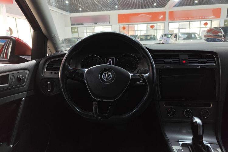 Used Volkswagen Golf 2015 1.6L Automatic Comfort Model
