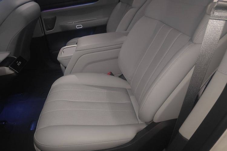 Used Nio ES8 2024 75 kWh Executive Edition
