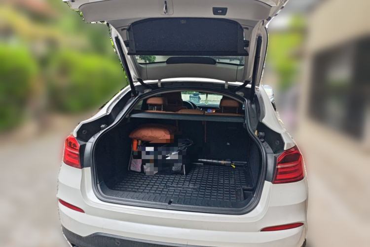 Used BMW X4 2014 xDrive28i Leading Model Trunk