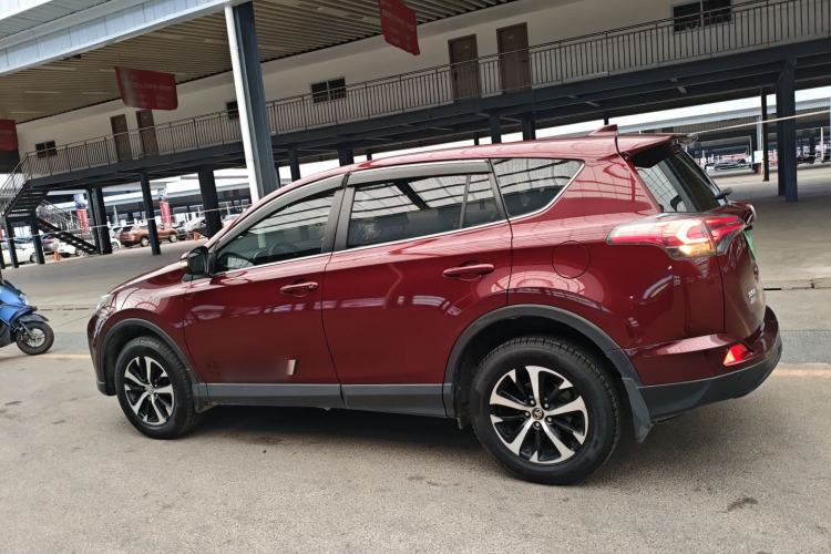 Used Toyota RAV4 2019 2.0L CVT Two-Wheel Drive Pioneer Edition China V Standard