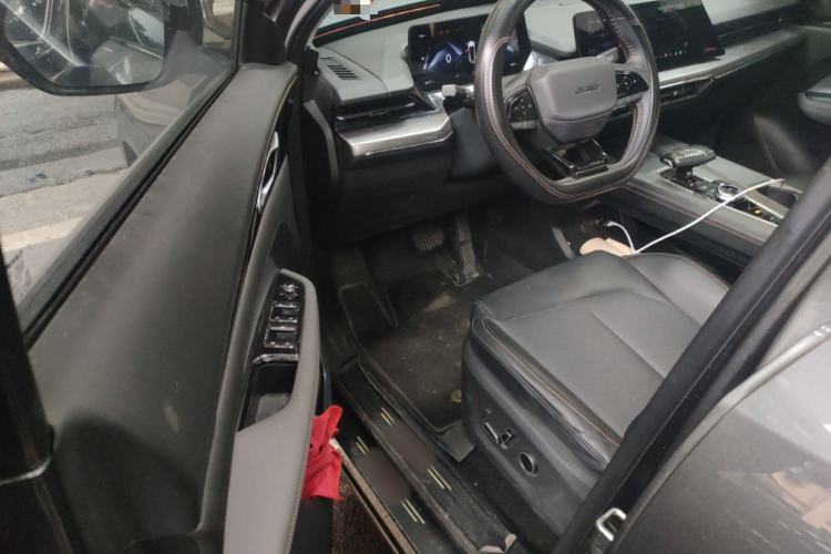 Used CHANGAN OSHAN Z6 2023 Blue Whale 1.5T DCT Smart Edition Driver Seat