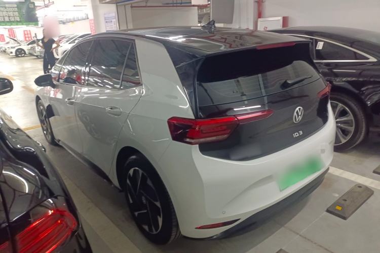 Used Volkswagen ID.3 2025 Smart Model Outstanding Oxygen Edition Rear Left 45 Deg