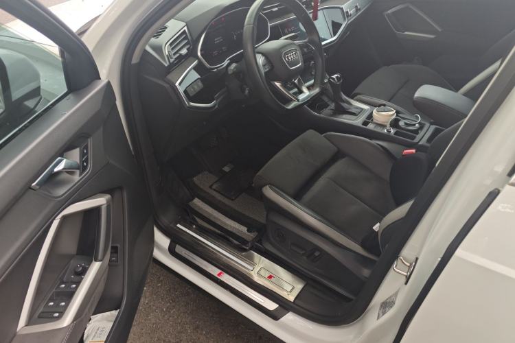 Used Audi Q3 2022 35 TFSI Fashion Dynamic Model