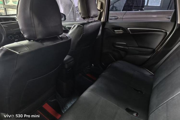 Used Honda Fit 2018 1.5L CVT Comfort Version Interior 3