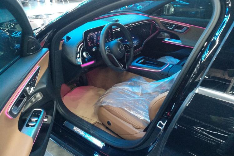 Used Mercedes-Benz E-Class 2025 Facelift E 300 L Luxury Edition
