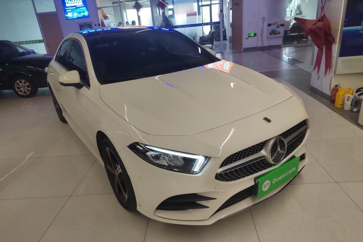 Used Mercedes-Benz A-Class 2022 Revised Version A 200 L Sport Sedan Fashionable Style
