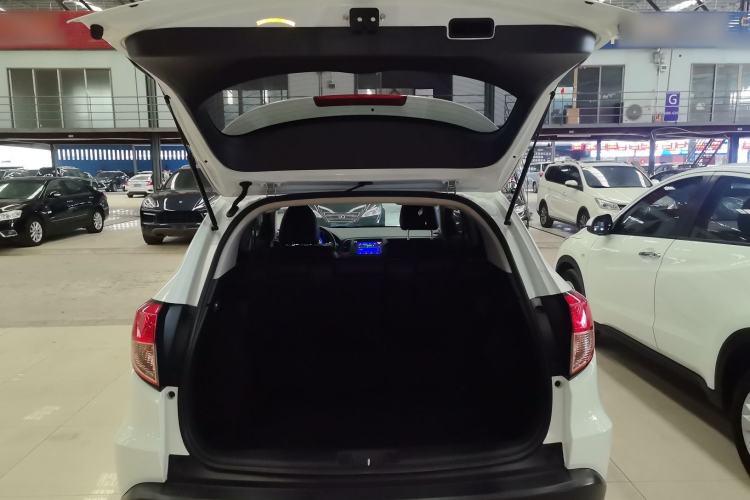 Used Honda Vezel 2016 1.8L CVT Front-Wheel Drive Pioneer Edition