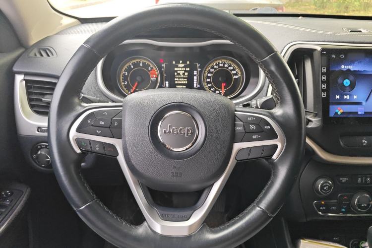 Used Jeep Cherokee 2016 2.4L Leading Edition