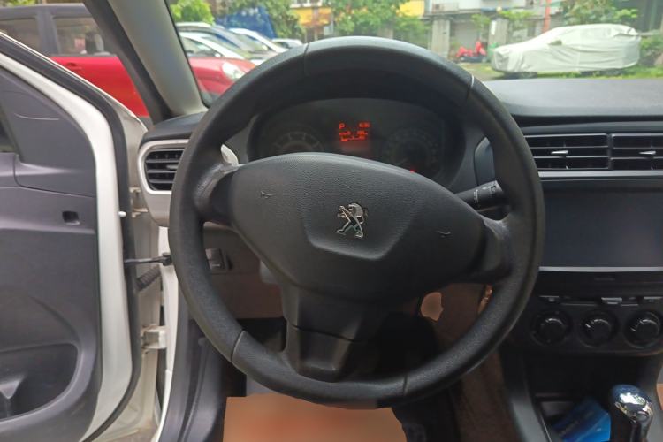 Used Peugeot 301 2014 1.6L Automatic Comfort Edition Steering Wheel