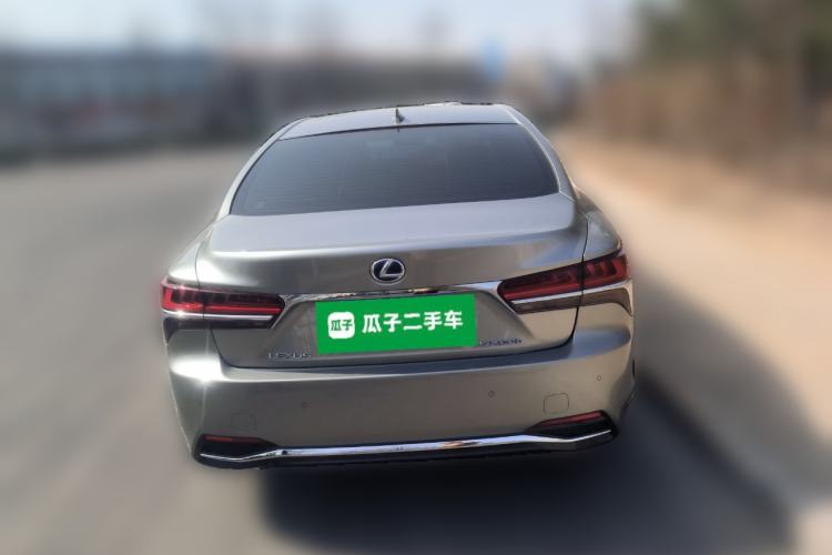 Used Lexus LS 2020 500h Luxury Edition China VI Standard Rear