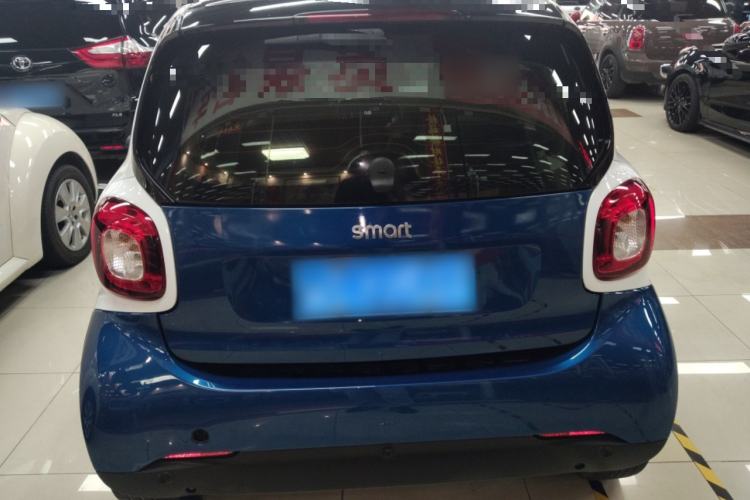 Used smart fortwo 2019 0.9T 66kW Hardtop Engine Version China VI Emission Standard
