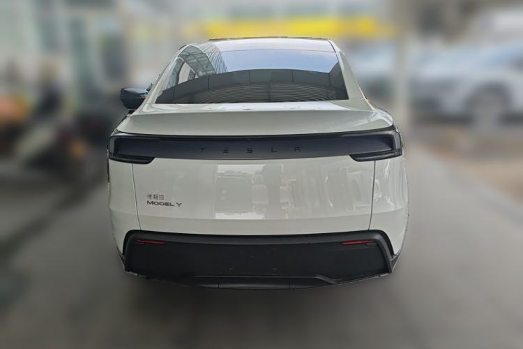 Used Tesla Model Y 2025 Rear-Wheel-Drive Version