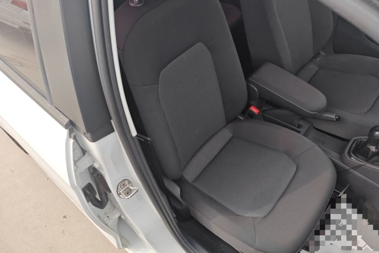 Used Volkswagen Jetta 2019 Dream Edition 1.4L Manual Fashion Version Right Front Seat