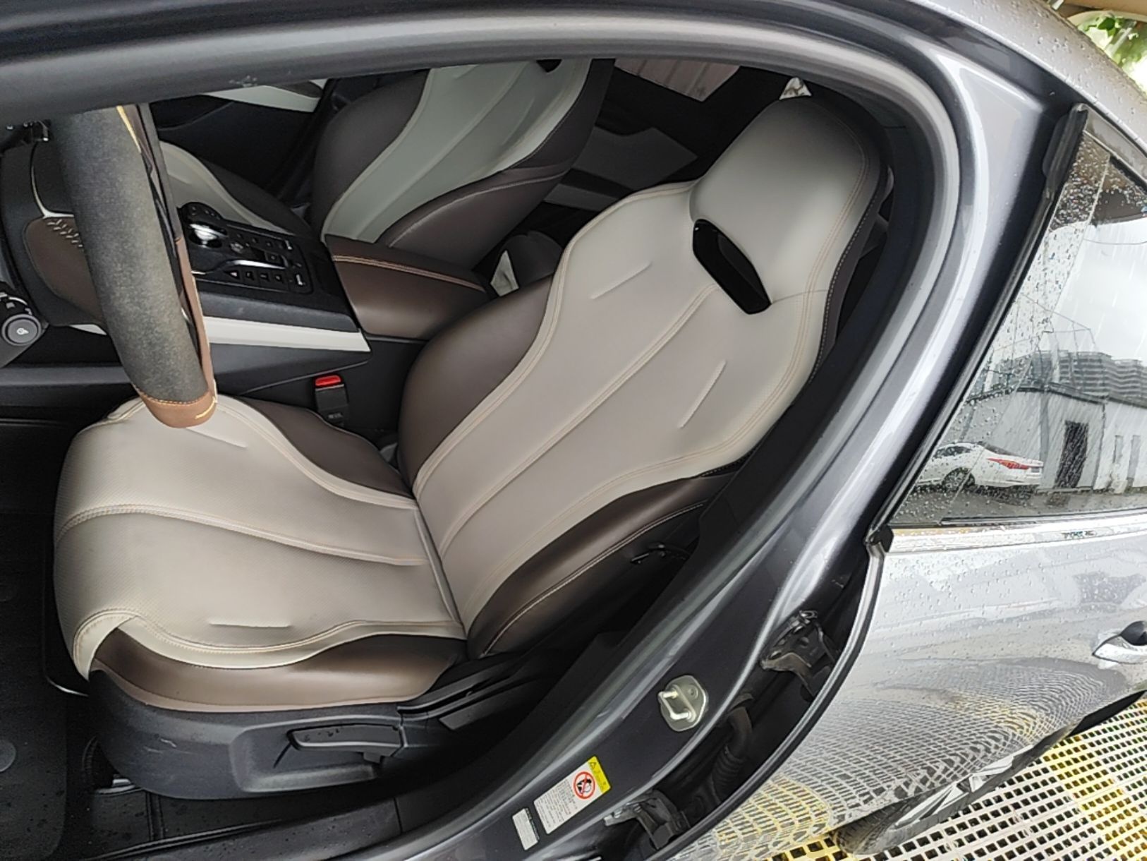 BYD Qin PLUS 2023 Champion Edition DM-i 55KM Leading Model — снимка 17