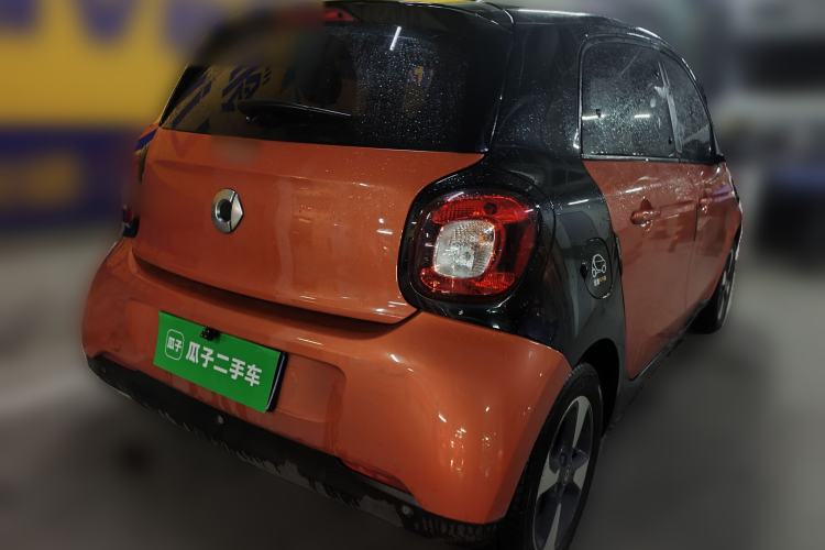 Used smart forfour 2016 1.0L 52 kW Passion Edition
