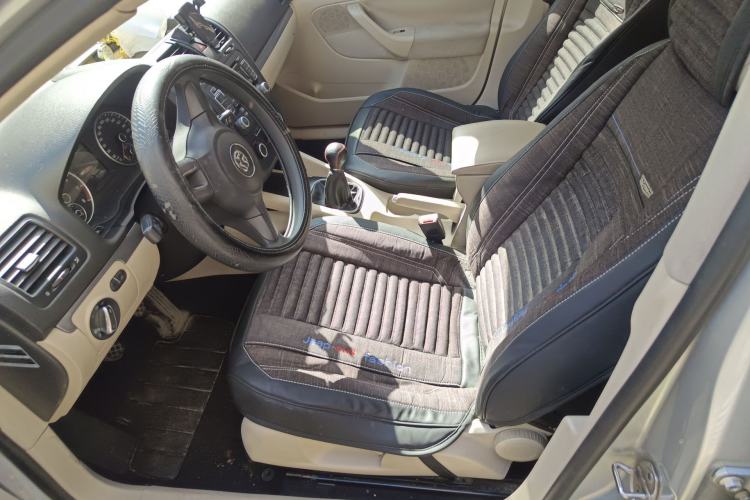 Used Volkswagen Sagitar 2011 1.6L Manual Fashion Edition Left Front Seat