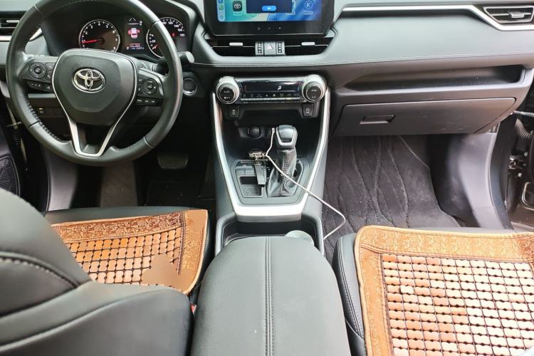 Used Toyota Wildlander 2023 2.0L CVT Two-Wheel Drive Urban Edition Center Console