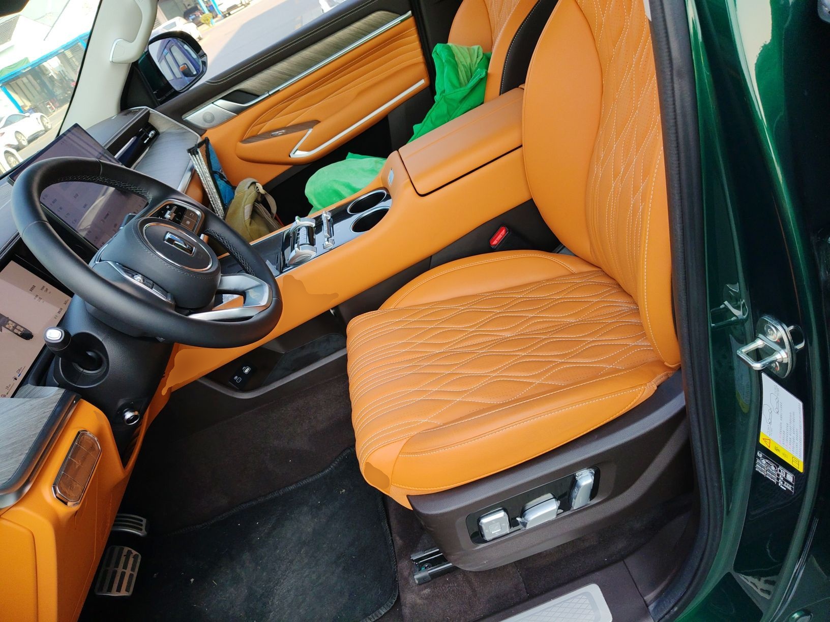 Переднее сиденье в автомобиле