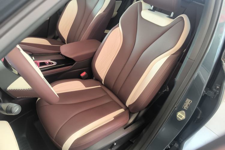 Used Geely Auto Monjaro L 2024 2.0TD High-Power Automatic Two-Wheel Drive Yunqi Version