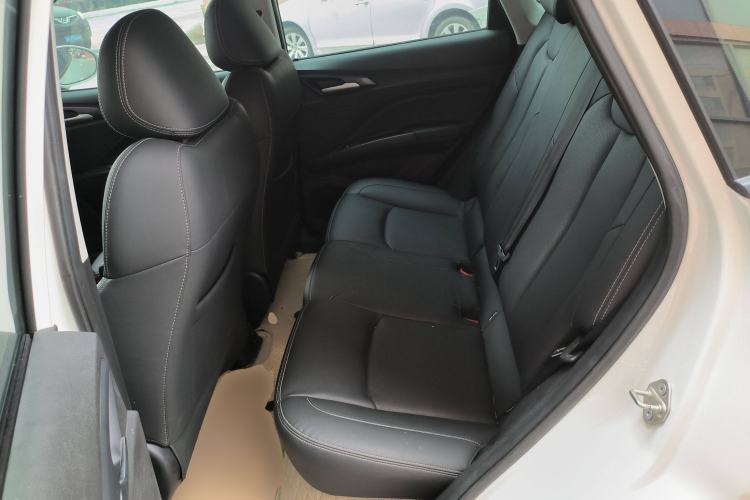 Used NETA V 2021 Standard Range Entertainment Version – Upgraded Model Left Rear Seat