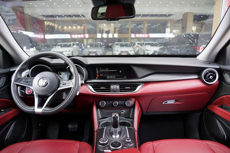 Used Alfa Romeo Stelvio 2017 2.0T 280HP Luxury Edition