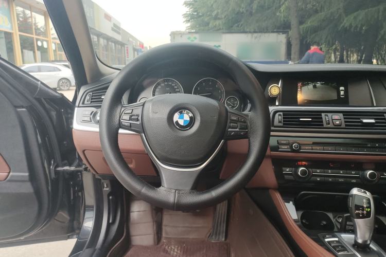 Used BMW 5 Series 2017 520Li Elegant Edition Steering Wheel