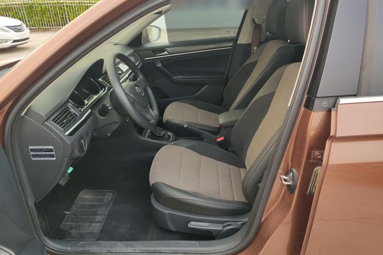 Used Volkswagen C-TREK 2017 1.6L Automatic Comfort Model Left Front Seat