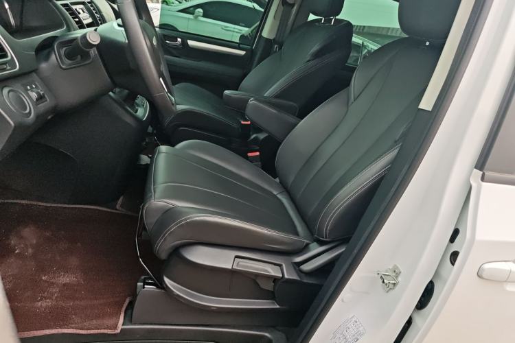 Used SAIC MAXUS G10 2023 2.0T Manual Multi-Function Version Diesel 7/8/9 Seats