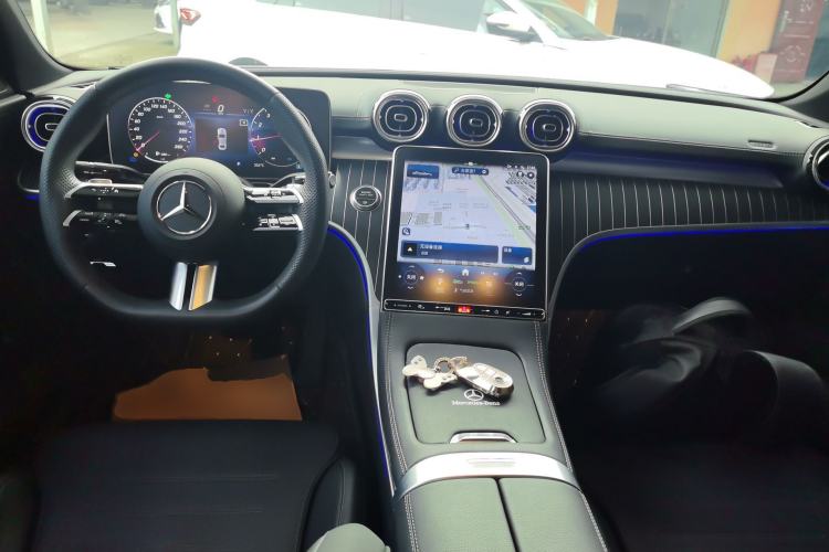 Used Mercedes-Benz C-Class 2024 Second Facelift C 260 L Sport Edition Center Console