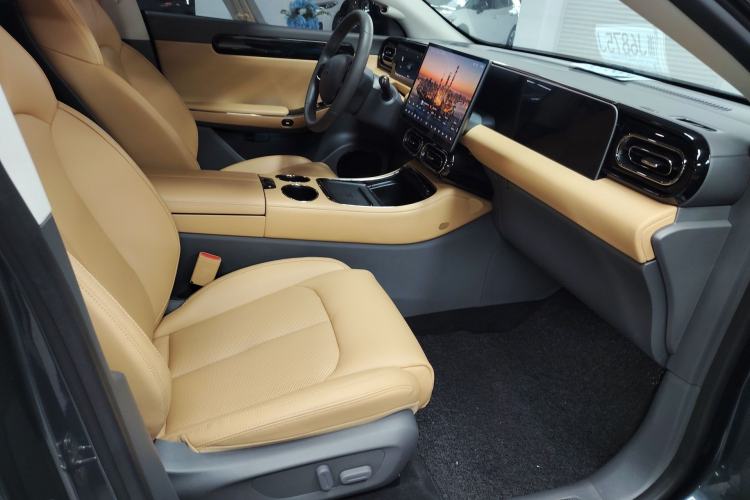 Used Leapmotor C01 2024 Range-Extended 316 Deluxe Edition Right Front Seat