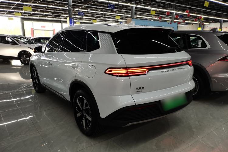 Used BYD Song Pro New Energy 2024 HONOR Edition DM-i 71KM Navigation Model
