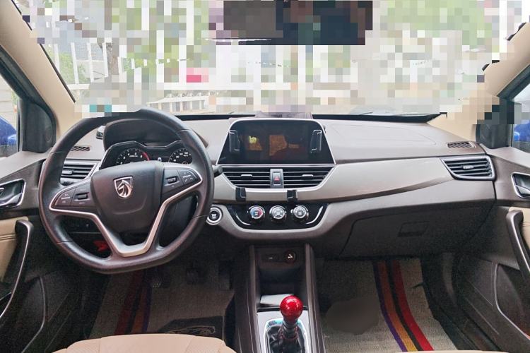 Used Baojun 310W 2017 1.5L Manual Luxury Edition China V
