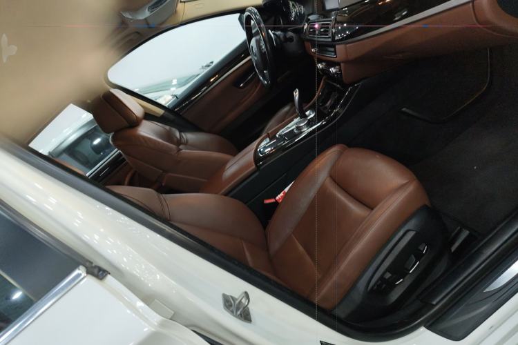Used BMW 5 Series 2015 535Li Leading Model Right Front Seat