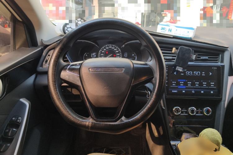 Used Venucia D60 2021 1.6L Entry Manual Comfort Edition
